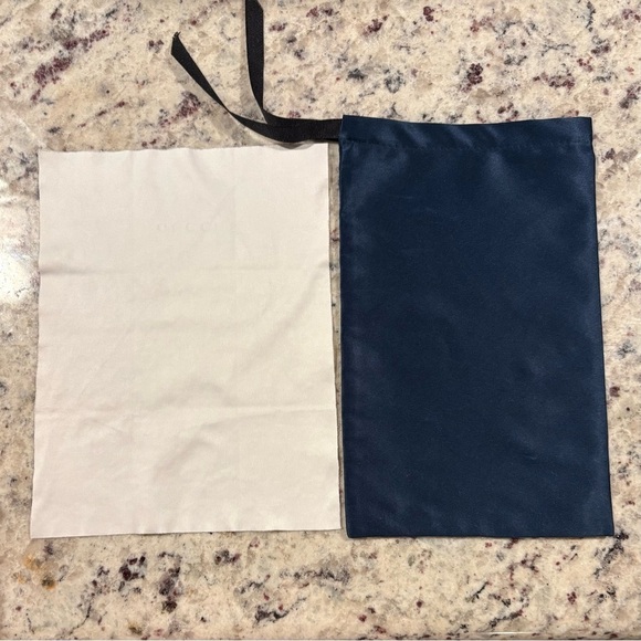Gucci Navy Blue Dust Bag and White Cleaning Cloth - Picture 2 of 6